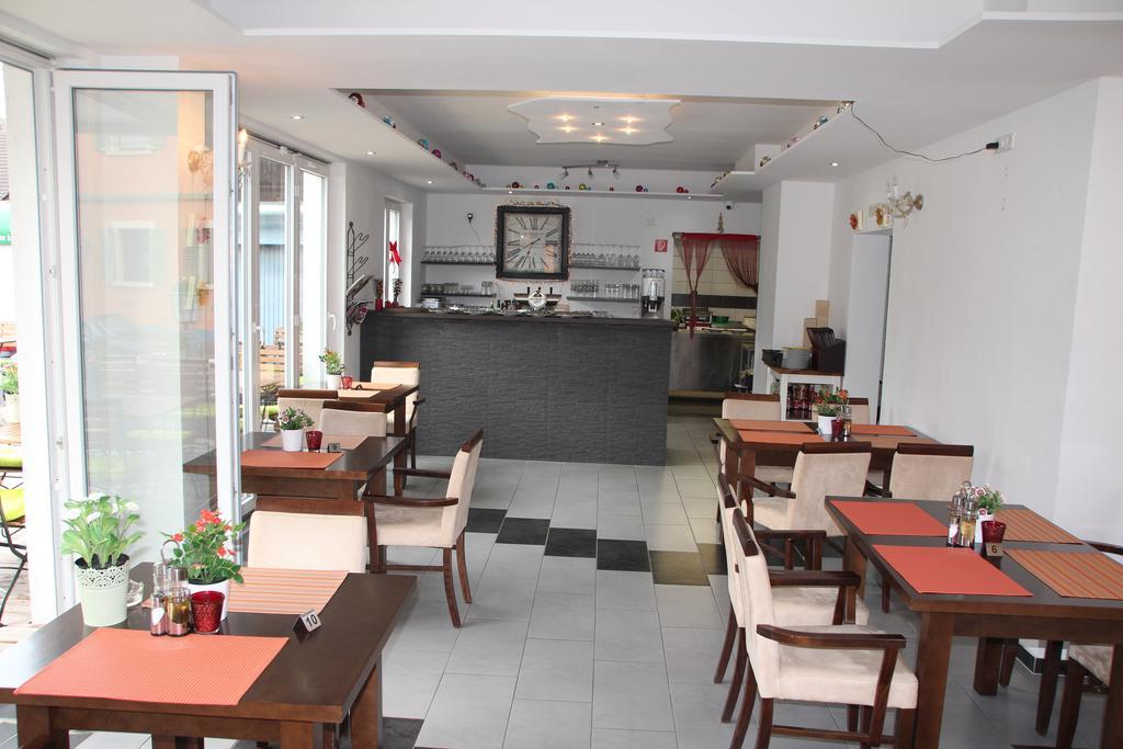 Pension Mimosa รูสท์ ภายนอก รูปภาพ